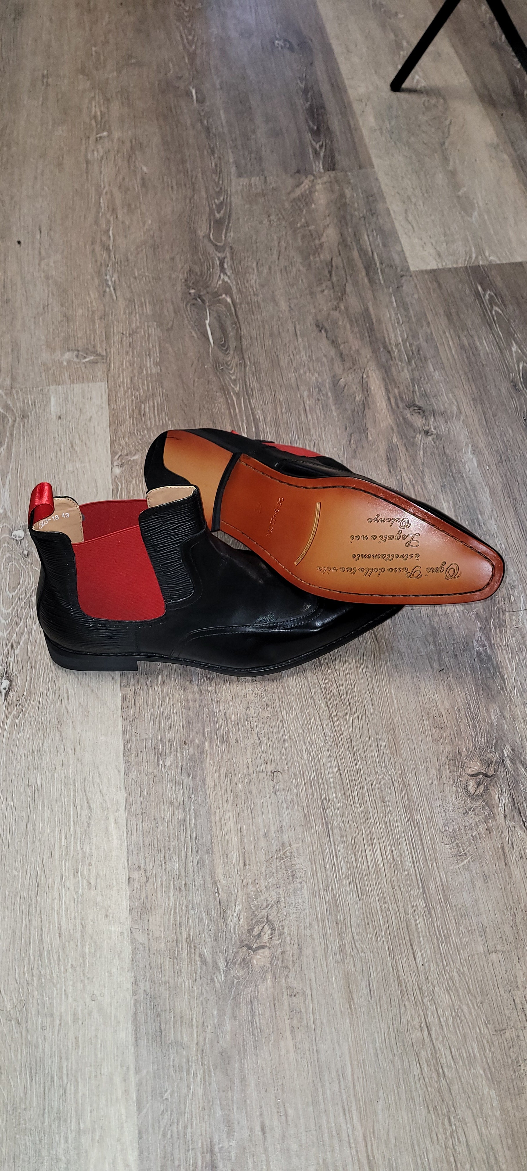 Louis Vuitton Men Dress Shoes Red Bottoms